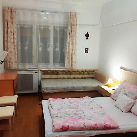 Villa Abádi Karmazsin Ház Abádszalók Esterno foto