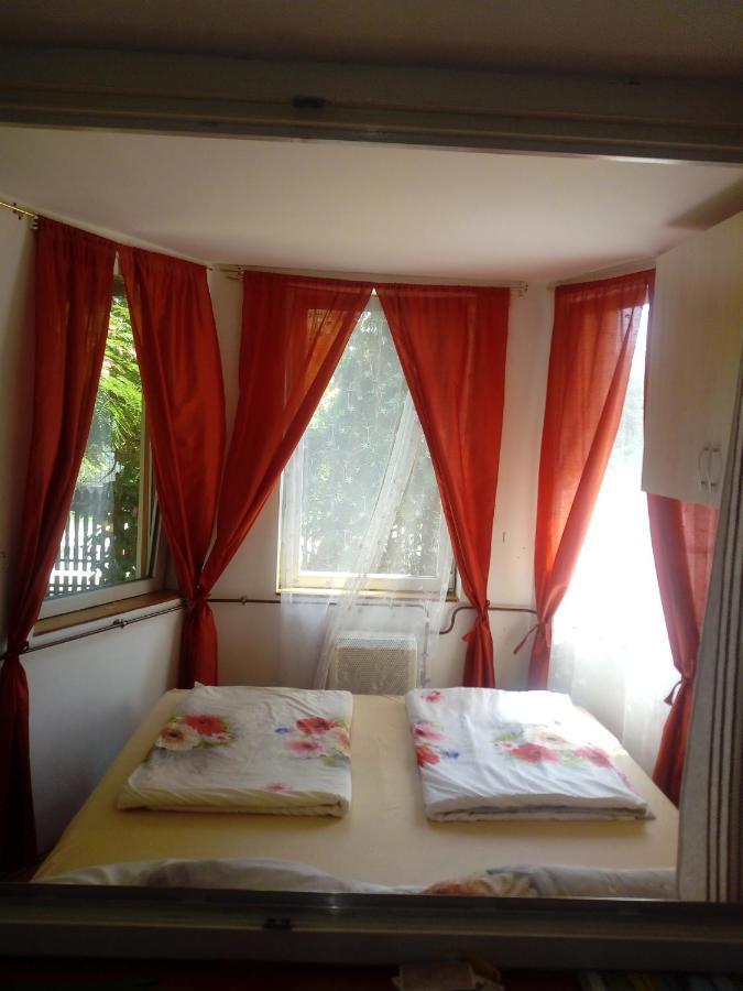 Villa Abádi Karmazsin Ház Abádszalók Esterno foto